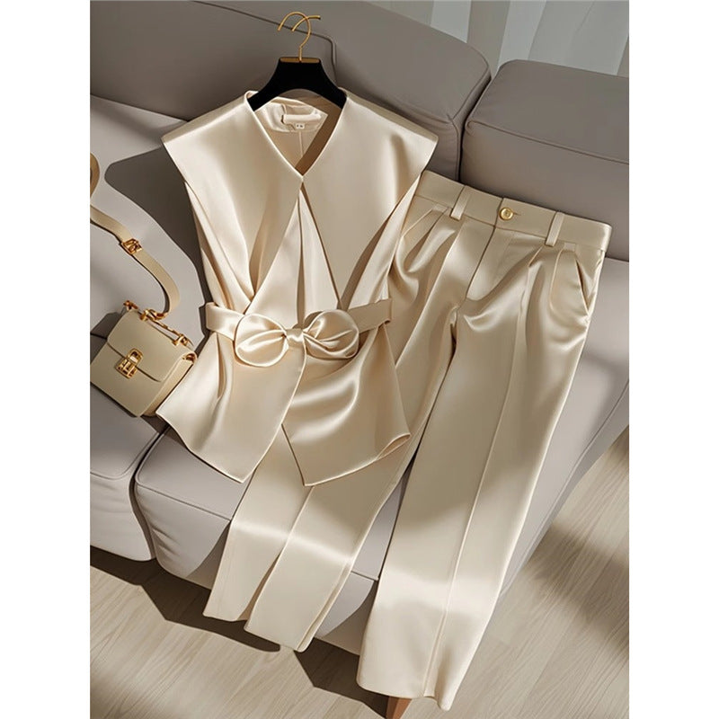 Alessa | Zweiteiliges Damen-Set mit modischem Oberteil und Hose im eleganten Stil