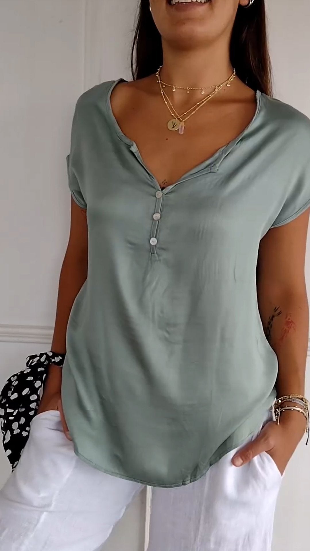 Bequemes T-Shirt mit V-Ausschnitt für Damen