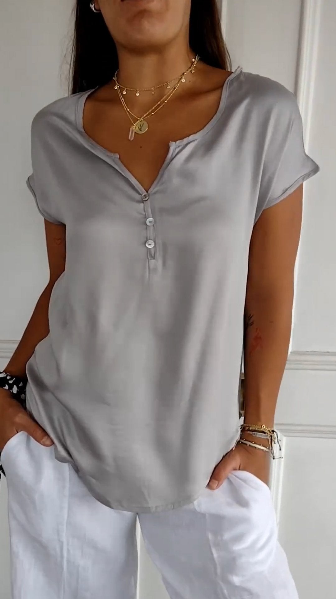 Bequemes T-Shirt mit V-Ausschnitt für Damen