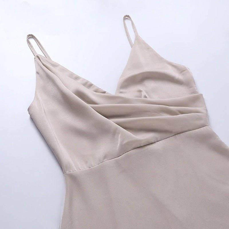 Callie | Elegantes langes Damenkleid mit V-Ausschnitt | Figurbetont, stilvoll & vielseitig