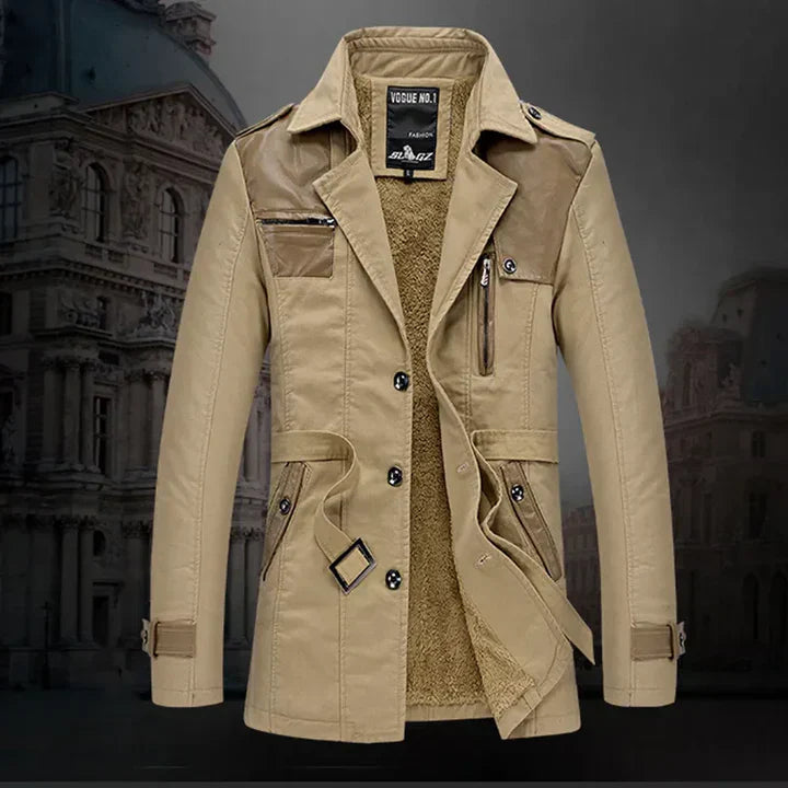 Eleganter, isolierter langer Trenchcoat für Herren – Stil und Wärme vereint