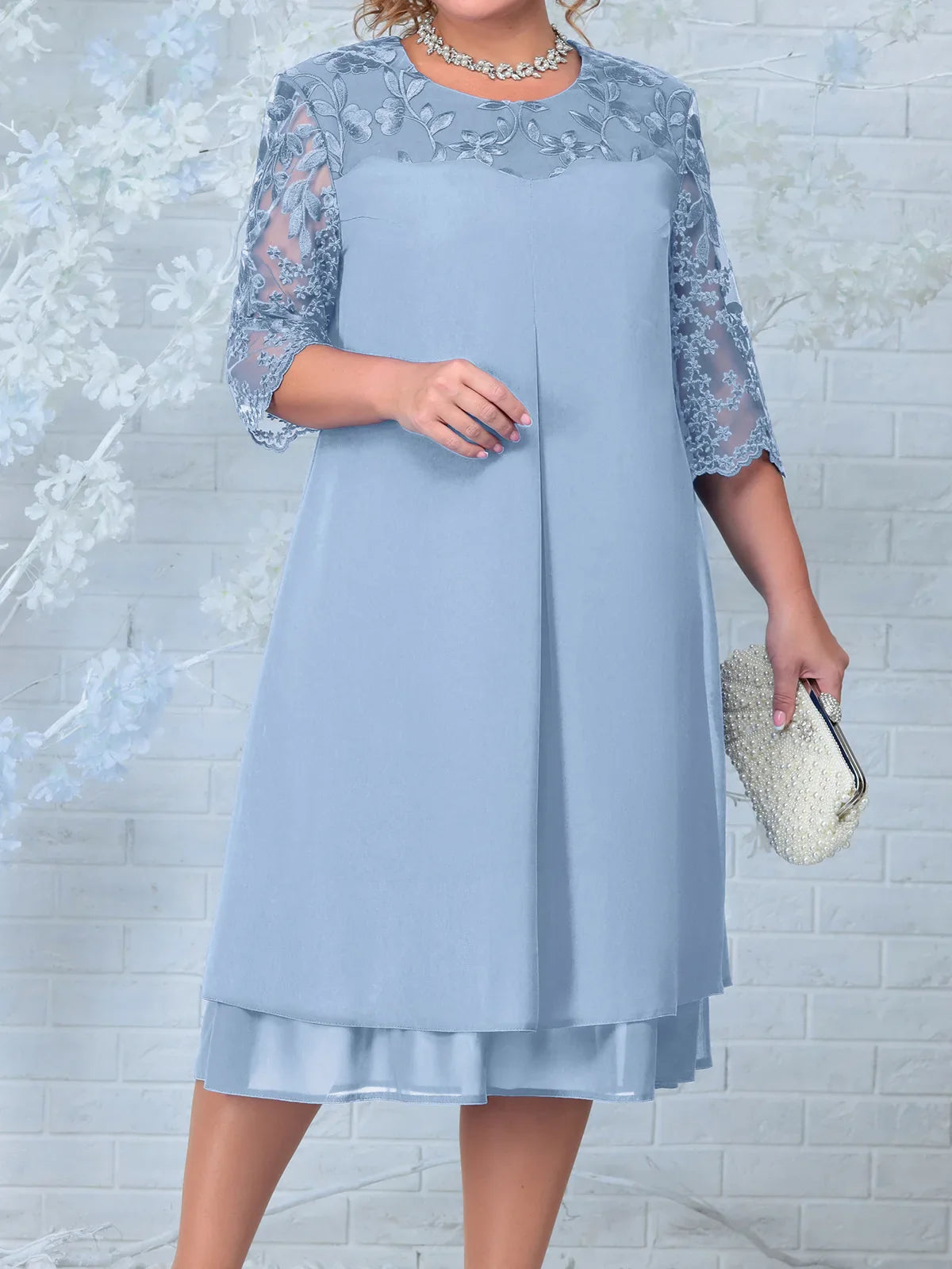 Elegantes besticktes Abendkleid in Übergröße | Komfortables Maxikleid für Damen