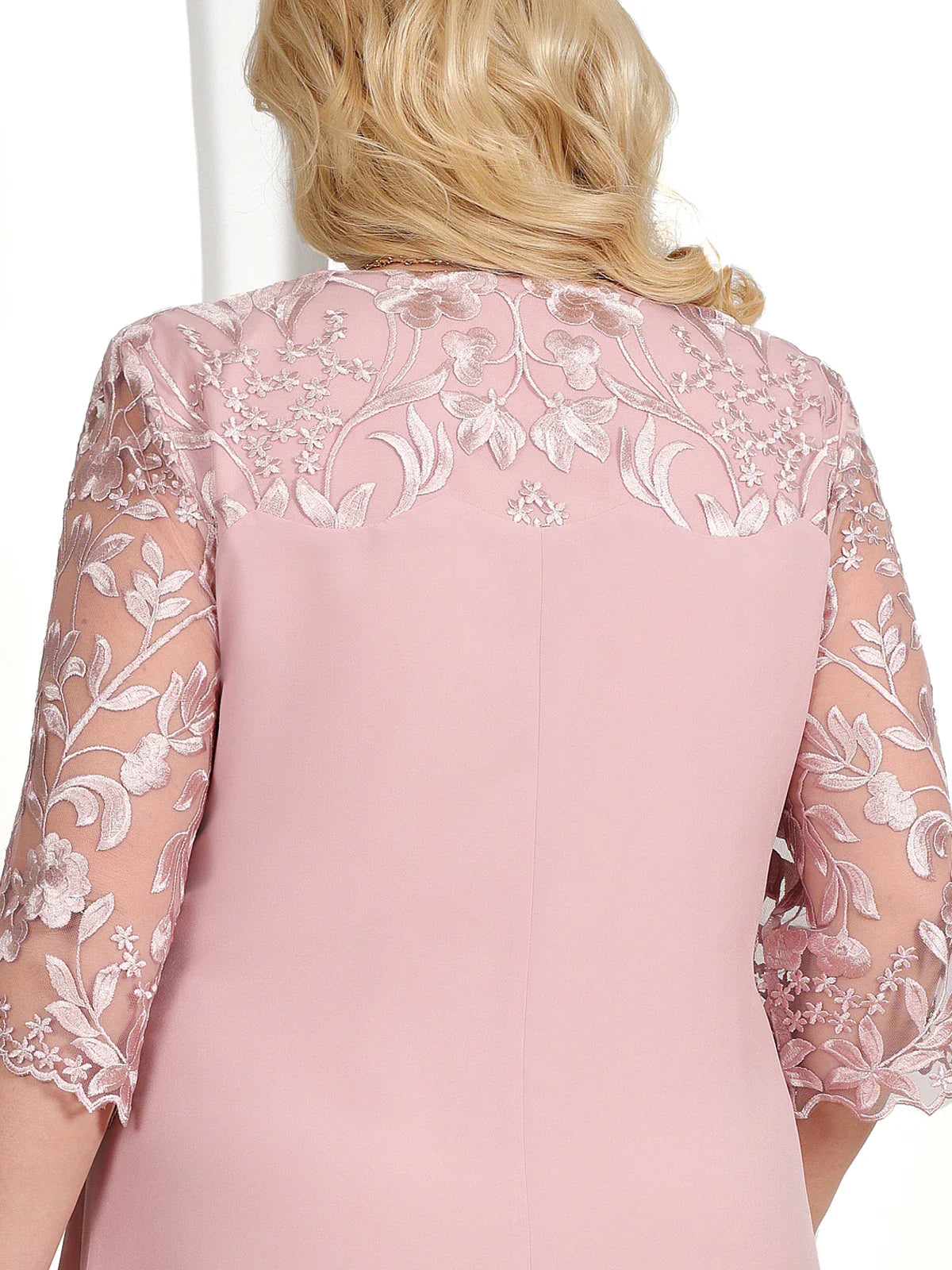 Elegantes besticktes Abendkleid in Übergröße | Komfortables Maxikleid für Damen
