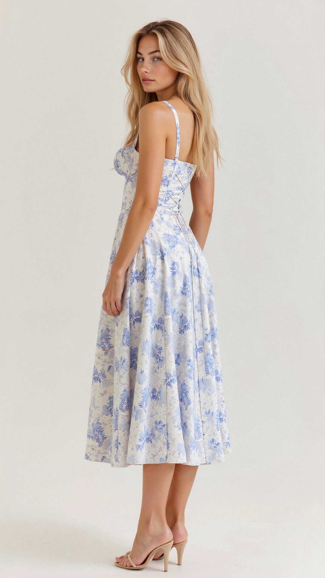 Elena – Sommerliches Midi-Kleid mit Trägern & Schlitz – Luftig, elegant & perfekt für warme Tage