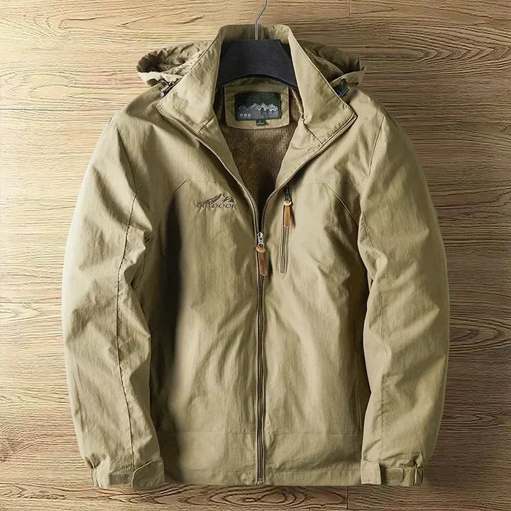 Hochwertige wasserdichte und atmungsaktive Outdoorjacke für Männer
