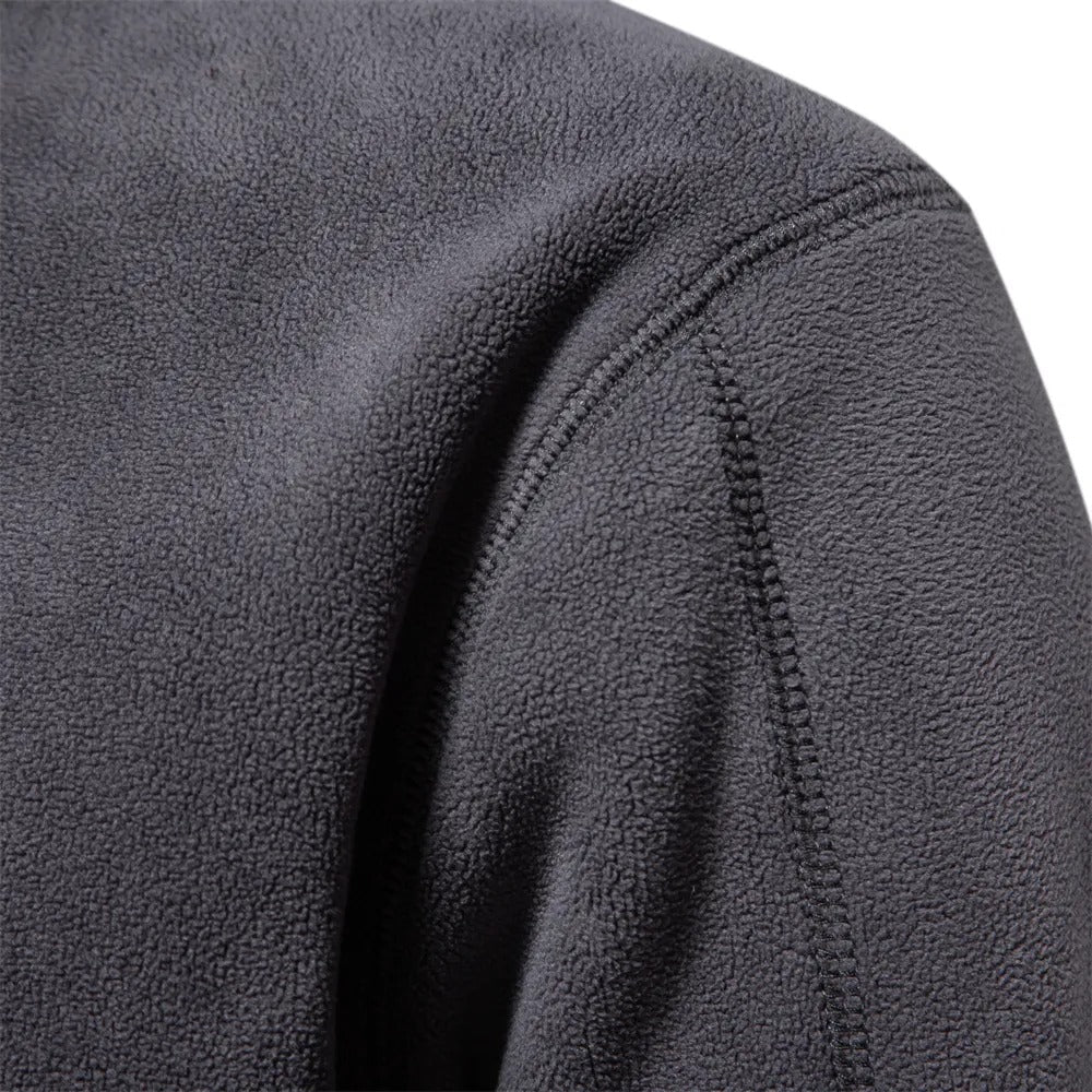 Kuschelwarmer Fleecepullover für kalte Tage