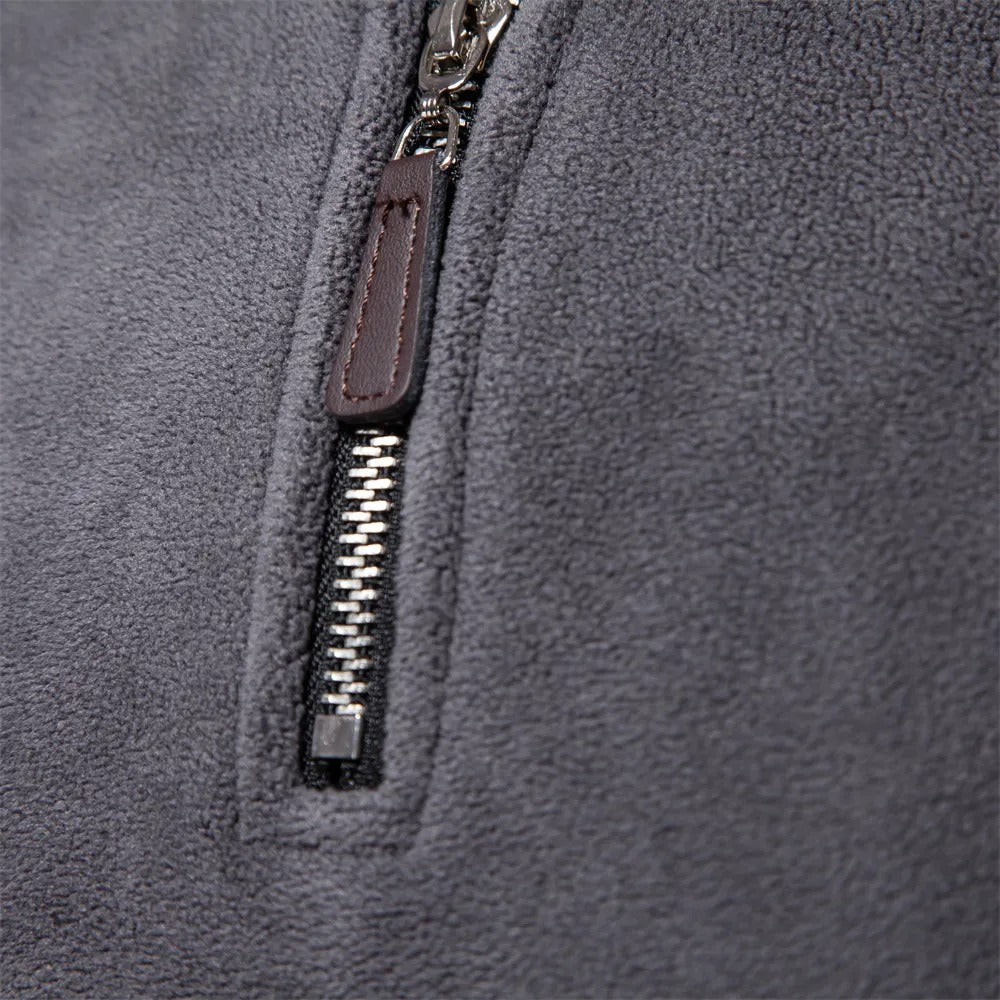 Kuschelwarmer Fleecepullover für kalte Tage