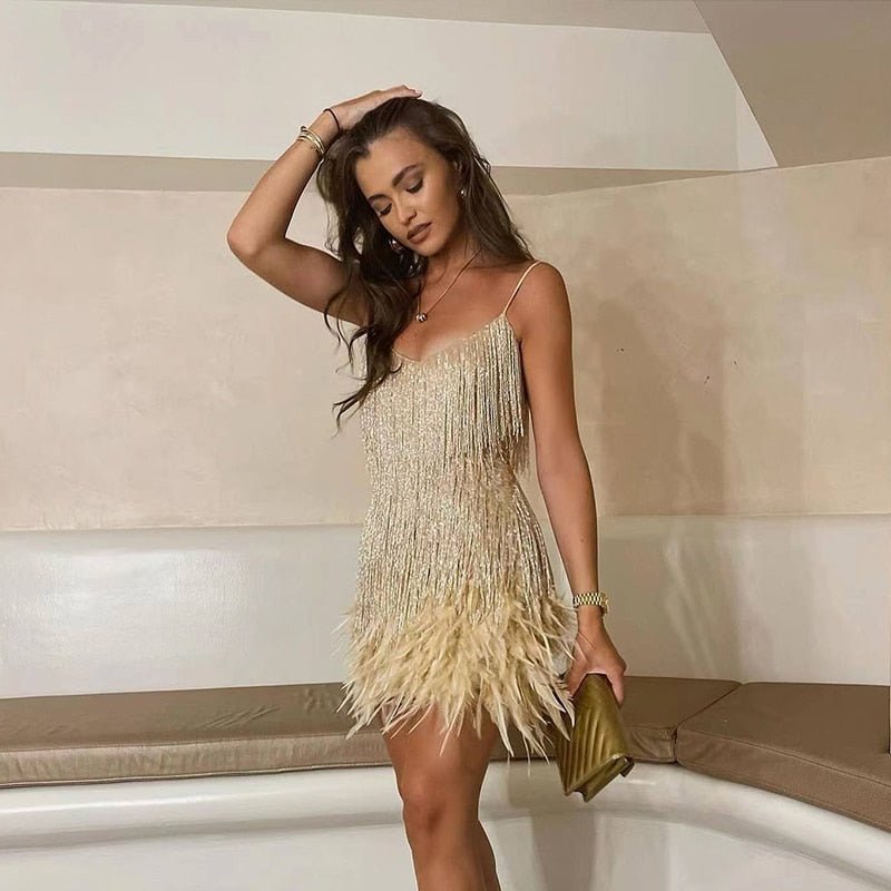 Vanessa | Cocktailkleid mit Spaghettiträgern und Federn | Glamouröses Minikleid für Partys