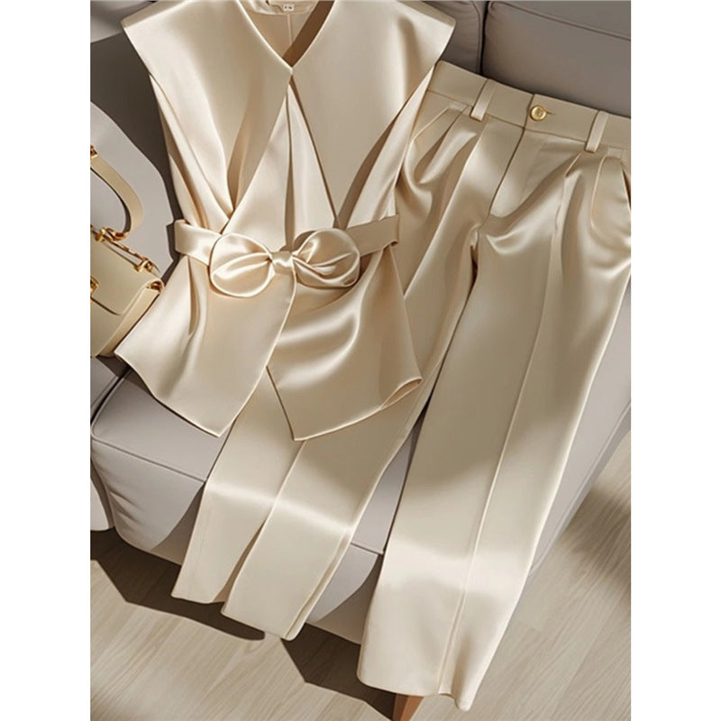 Alessa | Zweiteiliges Damen-Set mit modischem Oberteil und Hose im eleganten Stil