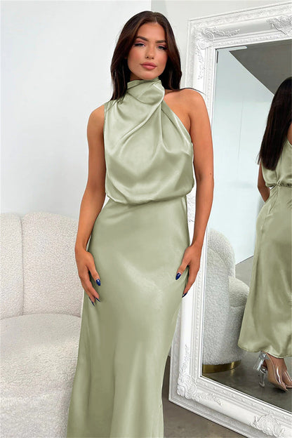 Carlina – Langes Satinkleid mit Neckholder-Ausschnitt – Elegant, fließend & ideal für besondere Anlässe