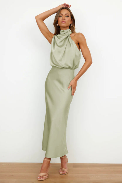 Carlina – Langes Satinkleid mit Neckholder-Ausschnitt – Elegant, fließend & ideal für besondere Anlässe