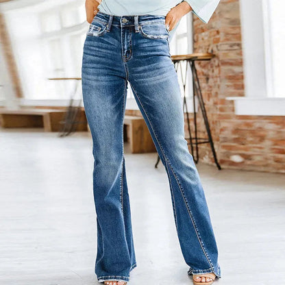 Hohe Taille Jeans für stilbewusste Frauen – Wintermode im Trend