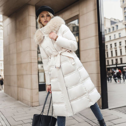 Stylischer Wintermantel mit Fellkapuze und Gürtel – Bequeme Damenjacke in verschiedenen Farben