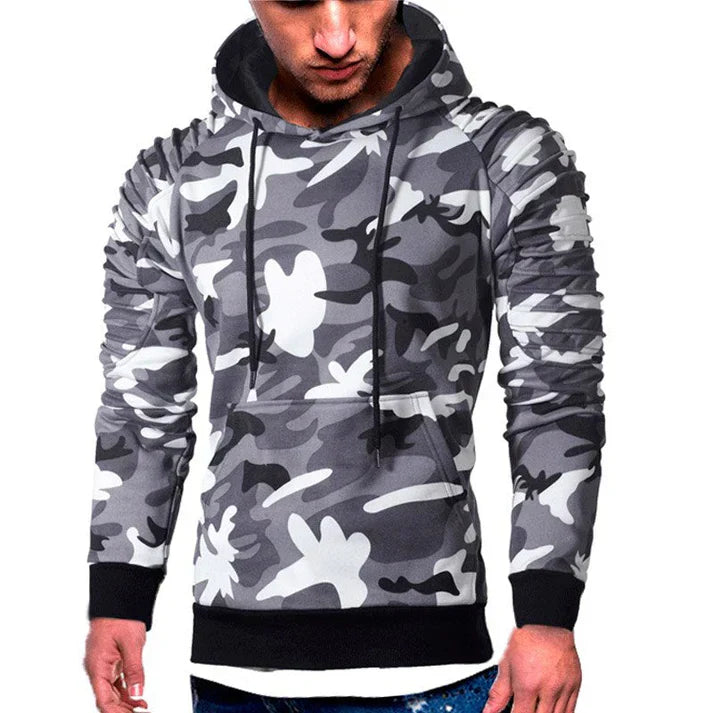 Trendiger Camouflage-Pullover für modebewusste Männer