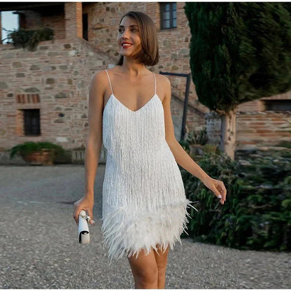 Vanessa | Cocktailkleid mit Spaghettiträgern und Federn | Glamouröses Minikleid für Partys